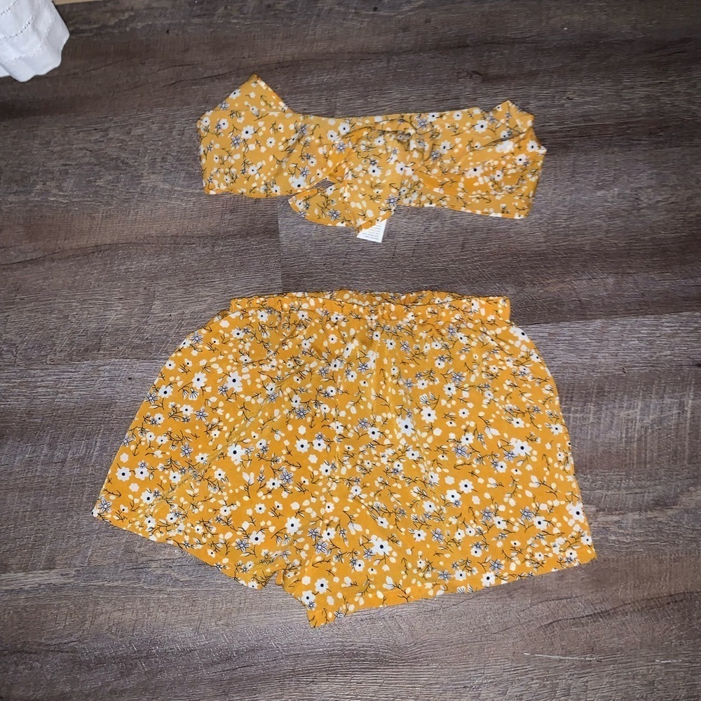 Floral tie tube top and short set